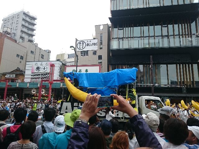  1960 年のカーニバルはどんな感じでしたか?